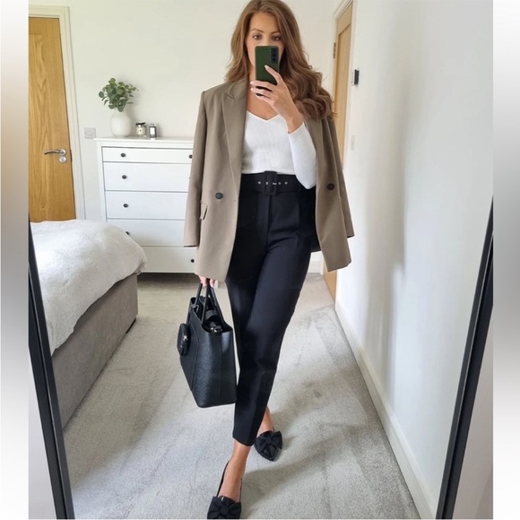 Bloggers fav Zara black high waisted pants - Picture 2 of 12